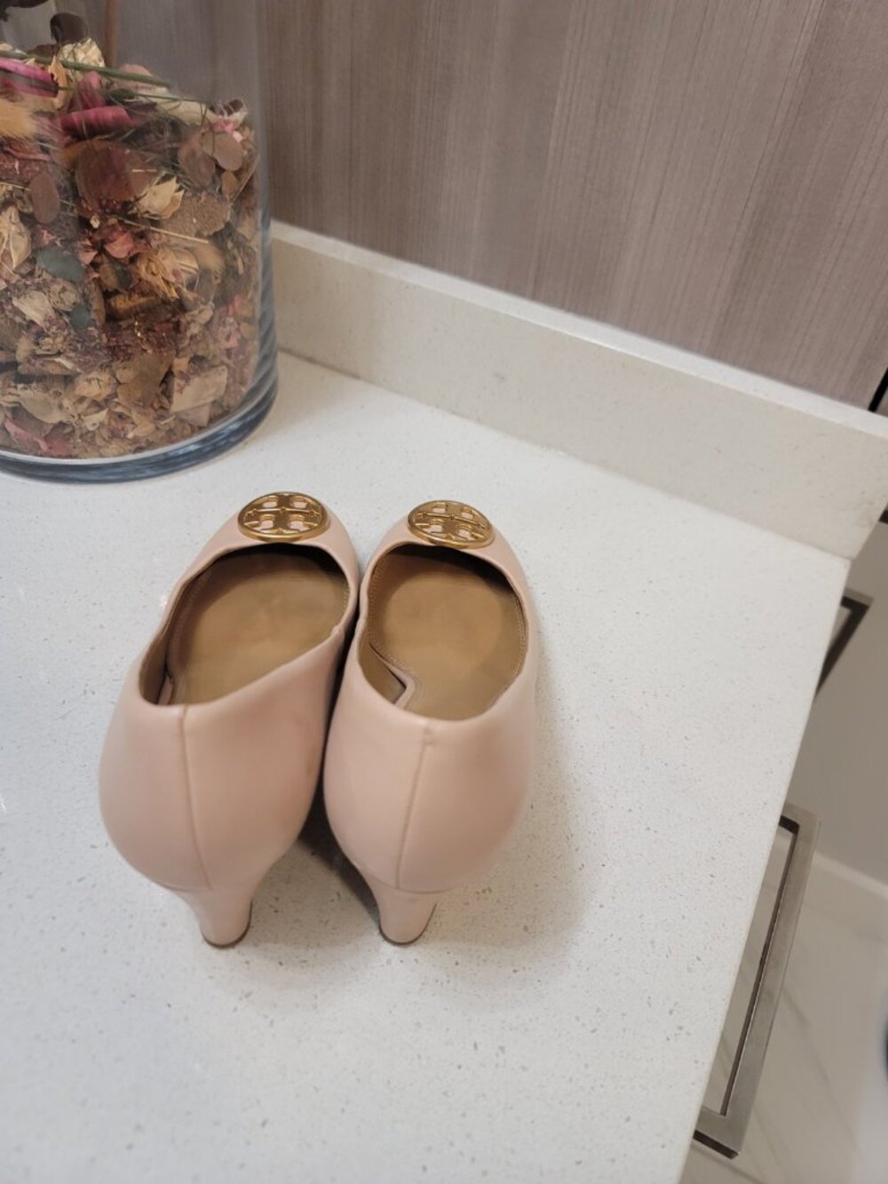 Tory Burch Leather Chelsea 65MM Medallion Wedge In Pink Size 8 - Picture 3 of 10